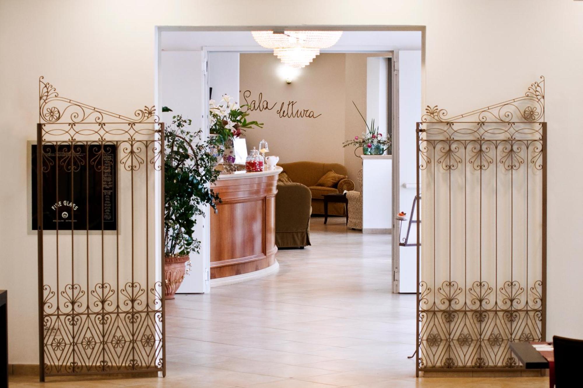 Sovrana Hotel & Spa Rimini Esterno foto