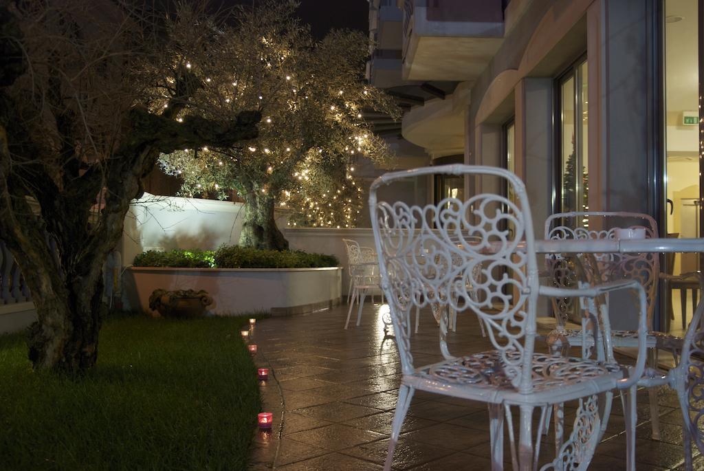 Sovrana Hotel & Spa Rimini Esterno foto